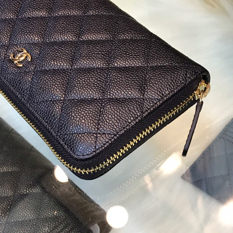 Zivas Charm Chic Craftsmanship Everyday Handbag (Elevated Accessory Essential) – Close-Up Detail