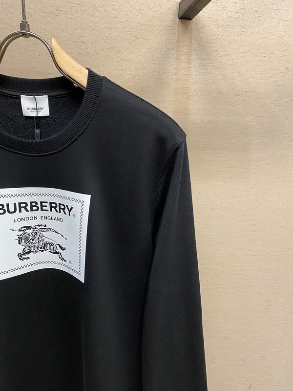 Full silhouette view of Burberry luxury piece style No.374
