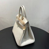  elegant handbag styled with outfit