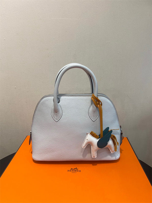  Graceful satchel carried on shoulder 10