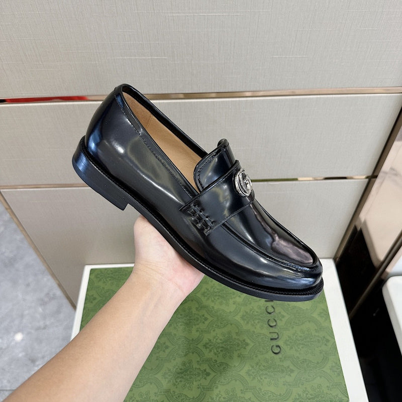 Gucci soft grey luxury sneakers view 6 padded collar comfort