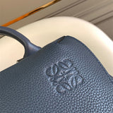 Ziva's Charm handbag – detail view (41cm*31cm*24cm)