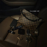  Minimalist tote bag front view 37