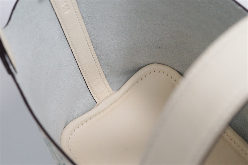 Elegant handbag styled for everyday wear