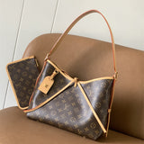  structured bag interior and compartment view