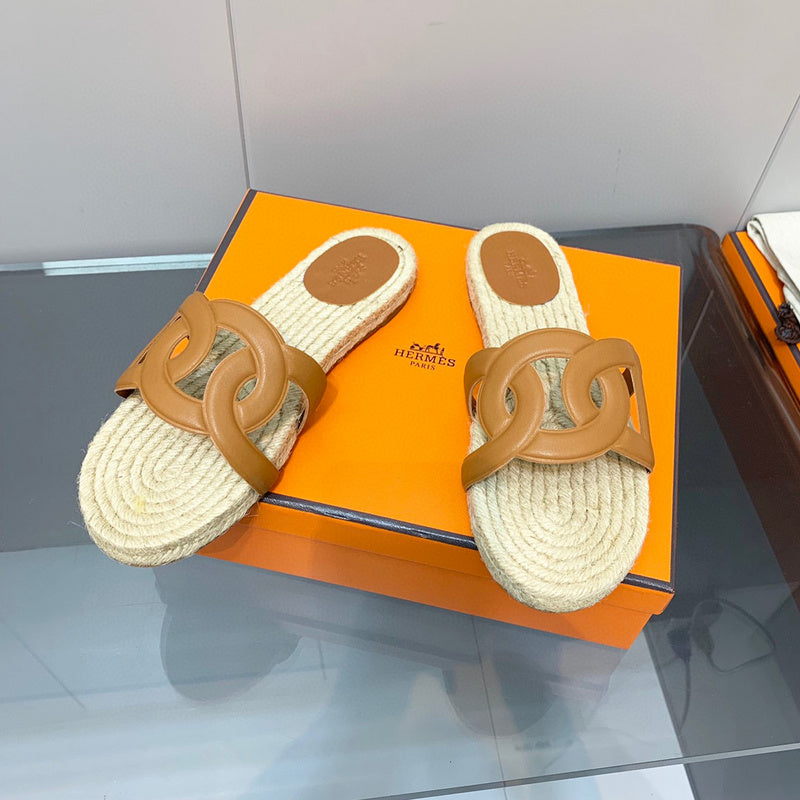 Hermès White Ankle Strap Sandals - Toe Detail View