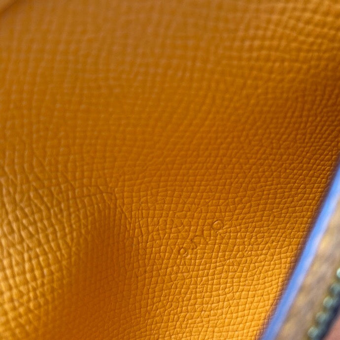  structured bag interior and compartment view 9
