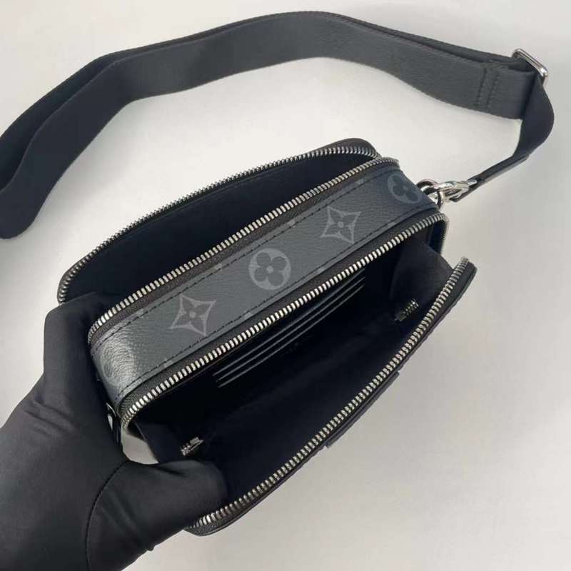 Handle and strap detail of statement classic women's handbag – women's premium purse