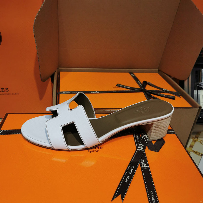 Hermes sandals Style 018 - angled studio shot