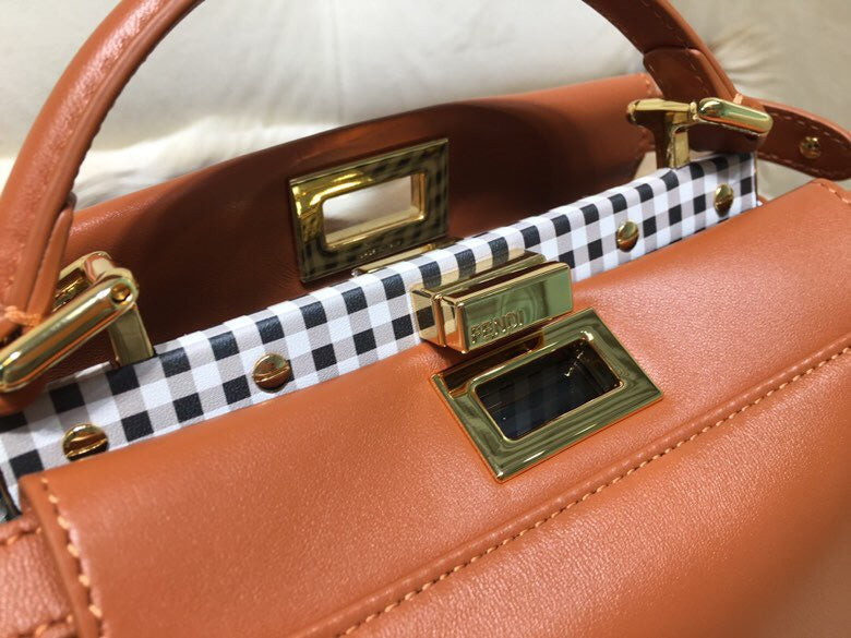 Ziva's Charm handbag – full view (Standard Size)