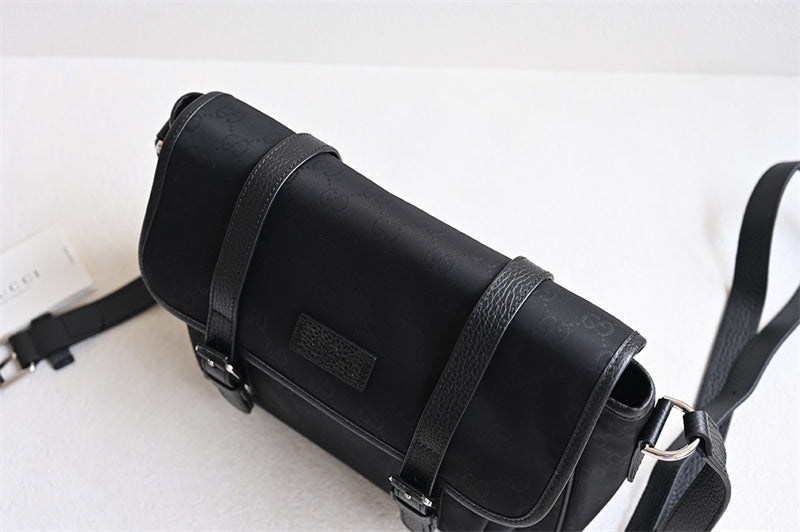 Front view of polished statement women's handbag – women's luxury handbag