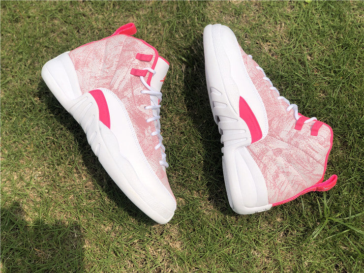 Nike Men's & Women's Premium Casual Sneakers — Style 148 hardware detail