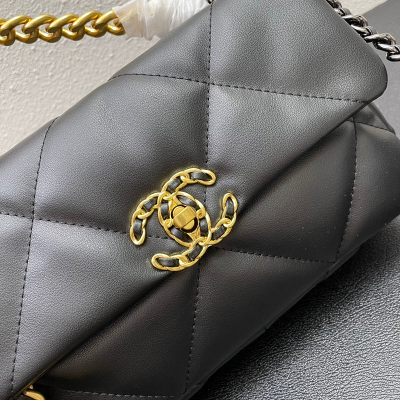  women's handbag, mid design, view 3