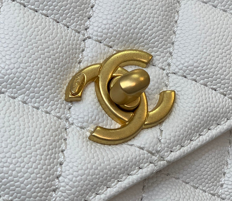  women's handbag, mid design, view 5