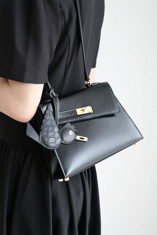 Interior view of sculpted premium bag