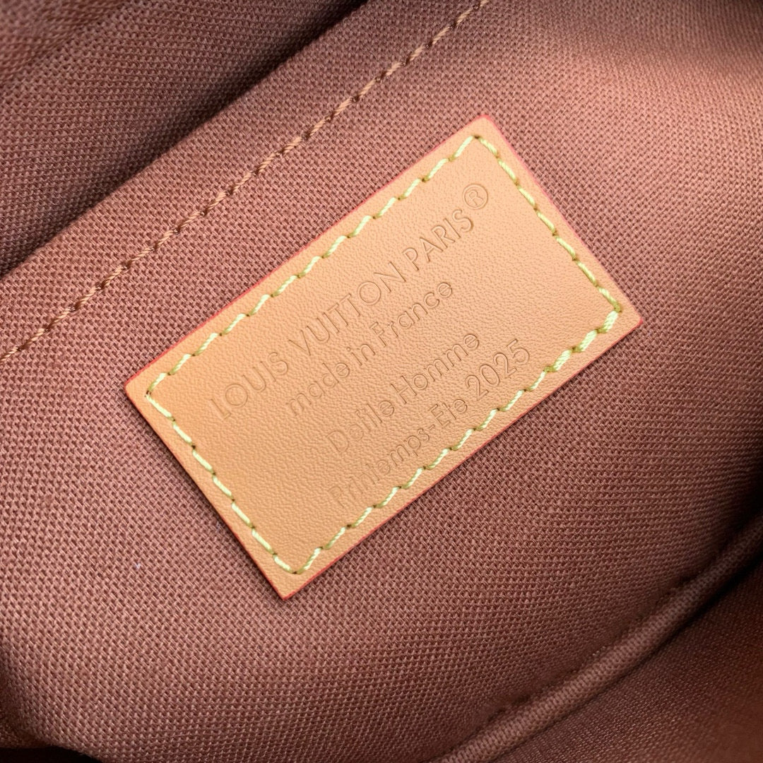 Louis Vuitton Wallets? Louis Vuitton Lou Trocadero Wearable Wallet Elegant Everyday Leather Wallet