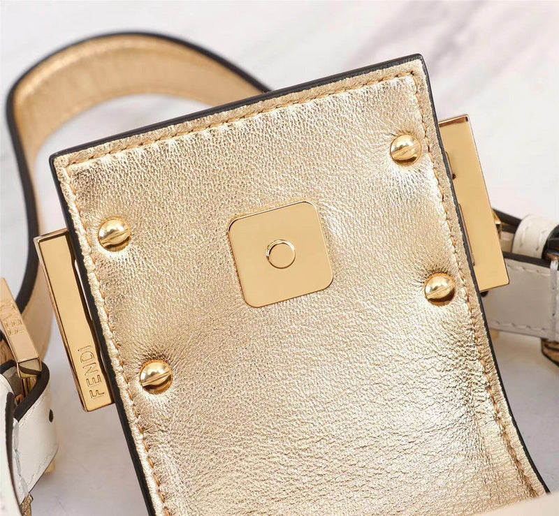 Ziva's Charm handbag – detail view (Standard Size)