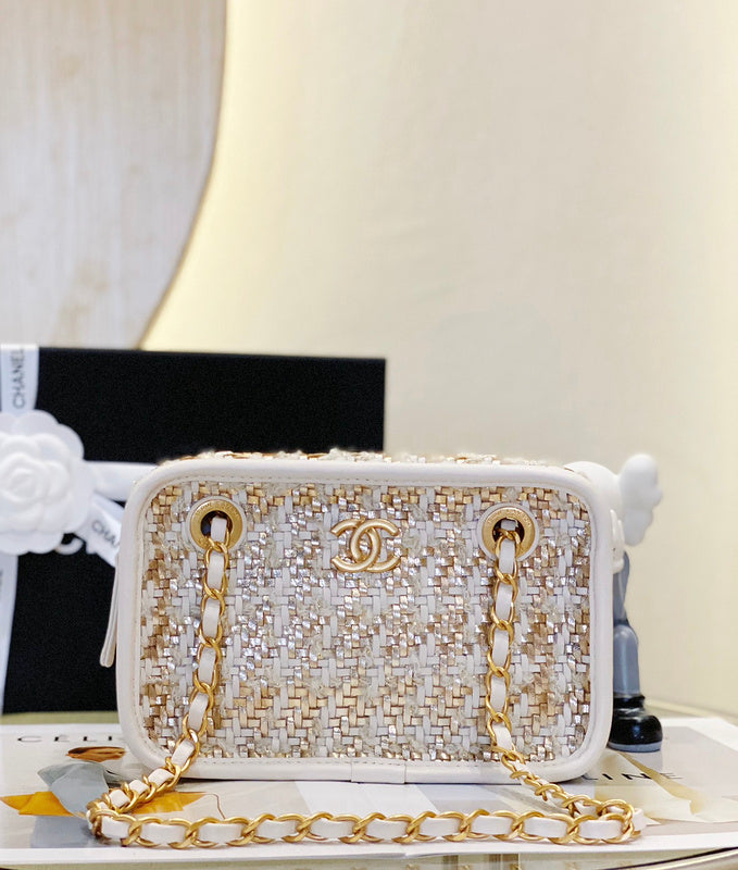  mid purse view 1