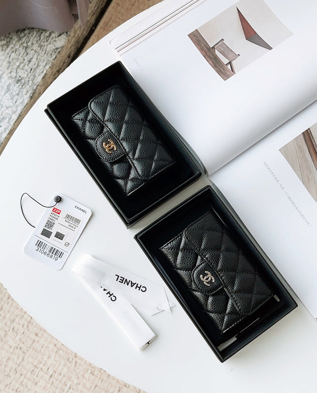  women's handbag, compact design, view 2