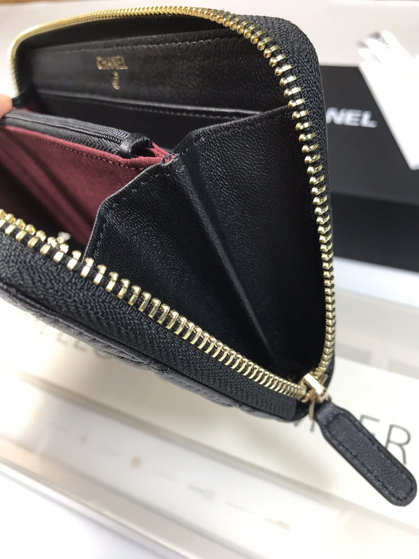 Zivas Charm Elevated Essentials Everyday Handbag (Elevated Accessory Essential) – Interior View
