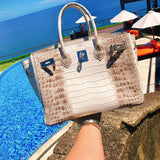  Smart structured bag front view 7