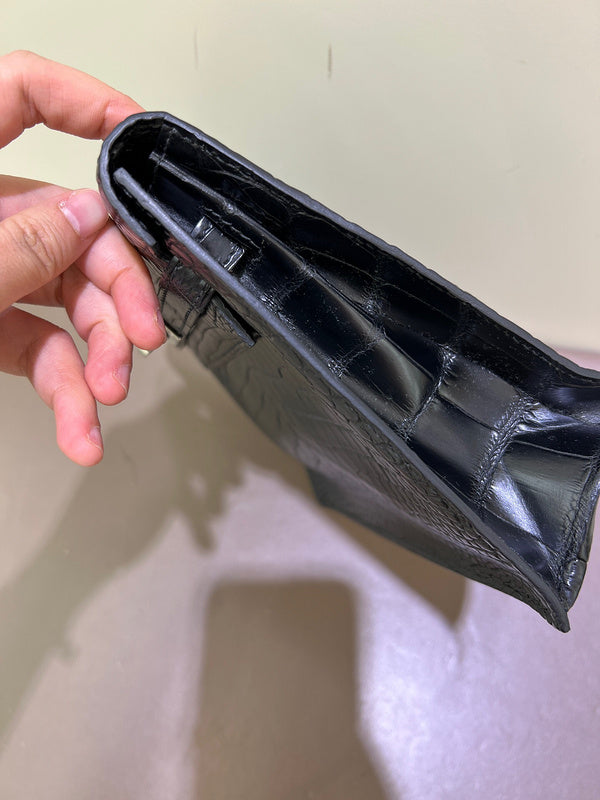 Considered handbag styled for everyday wear