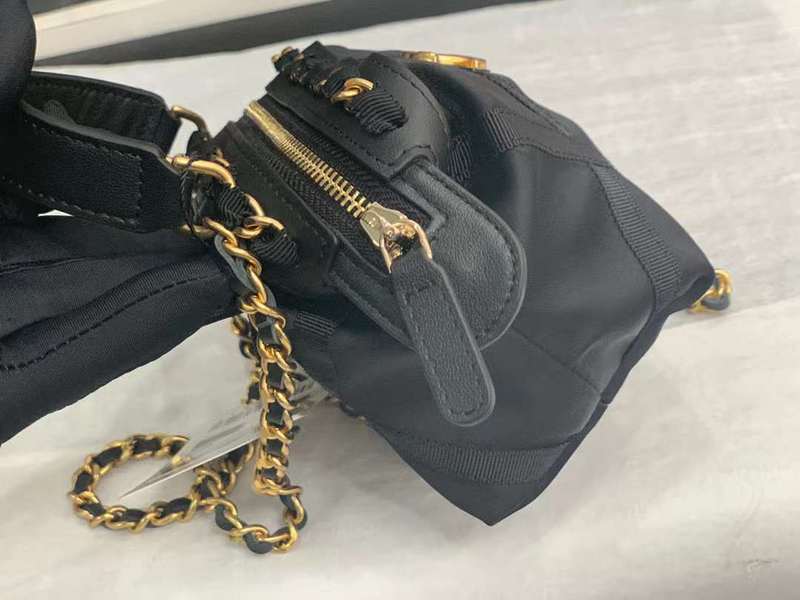 Zivas Charm Everyday Sophistication Luxury Handbag (Signature Shape & Finish) – Full Silhouette