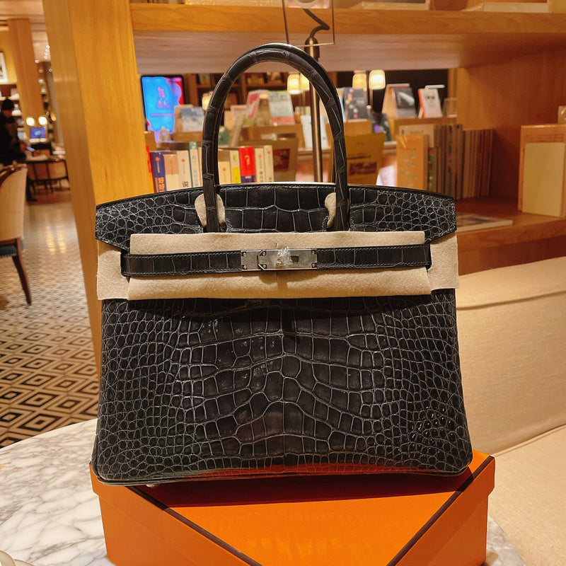 Effortless bag women's premium everyday handbag