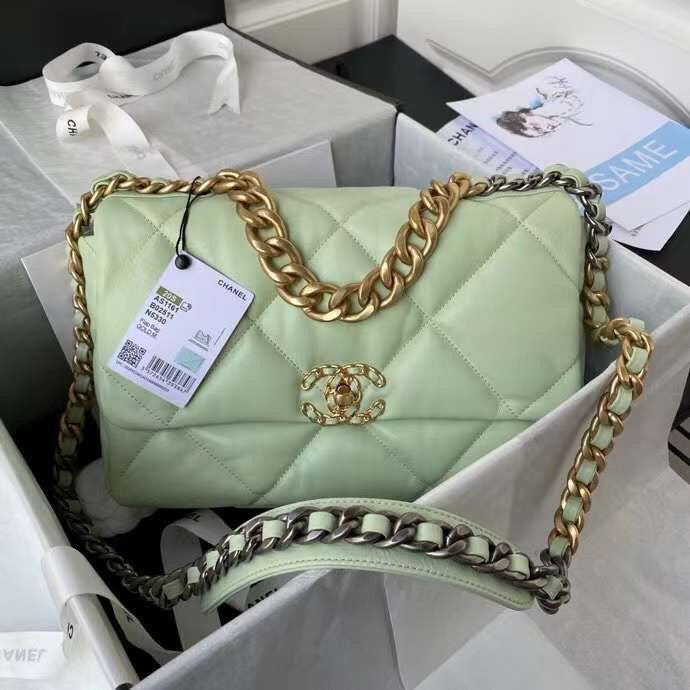  women's handbag, spacious design, view 2