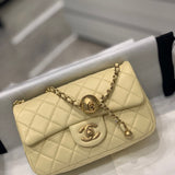  women's handbag, mid design, view 1