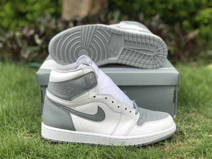 Nike two-tone luxury sneakers view 19 breathable knit upper