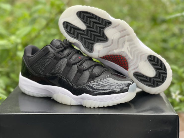 Nike Men's & Women's Luxury Low-Top Trainers — Style 225 angle view