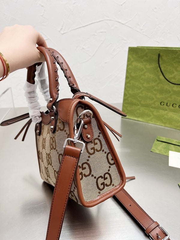 Ziva's Charm handbag – close-up view (one versatile size)