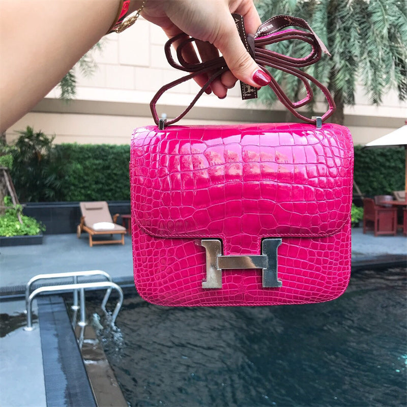 Versatile handbag styled for everyday wear