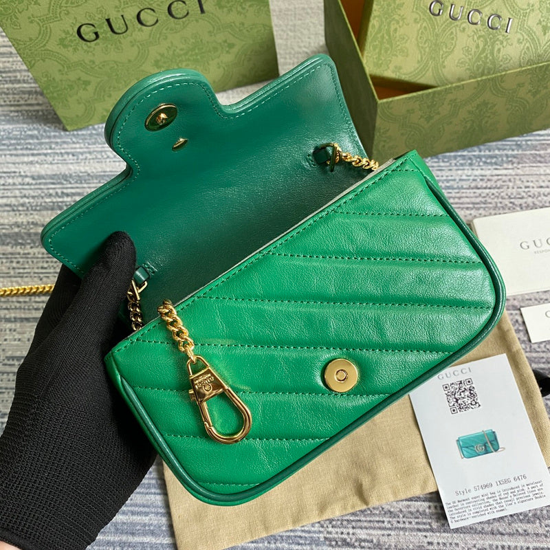 Styled lifestyle shot of structured elevated women's handbag – women's everyday handbag