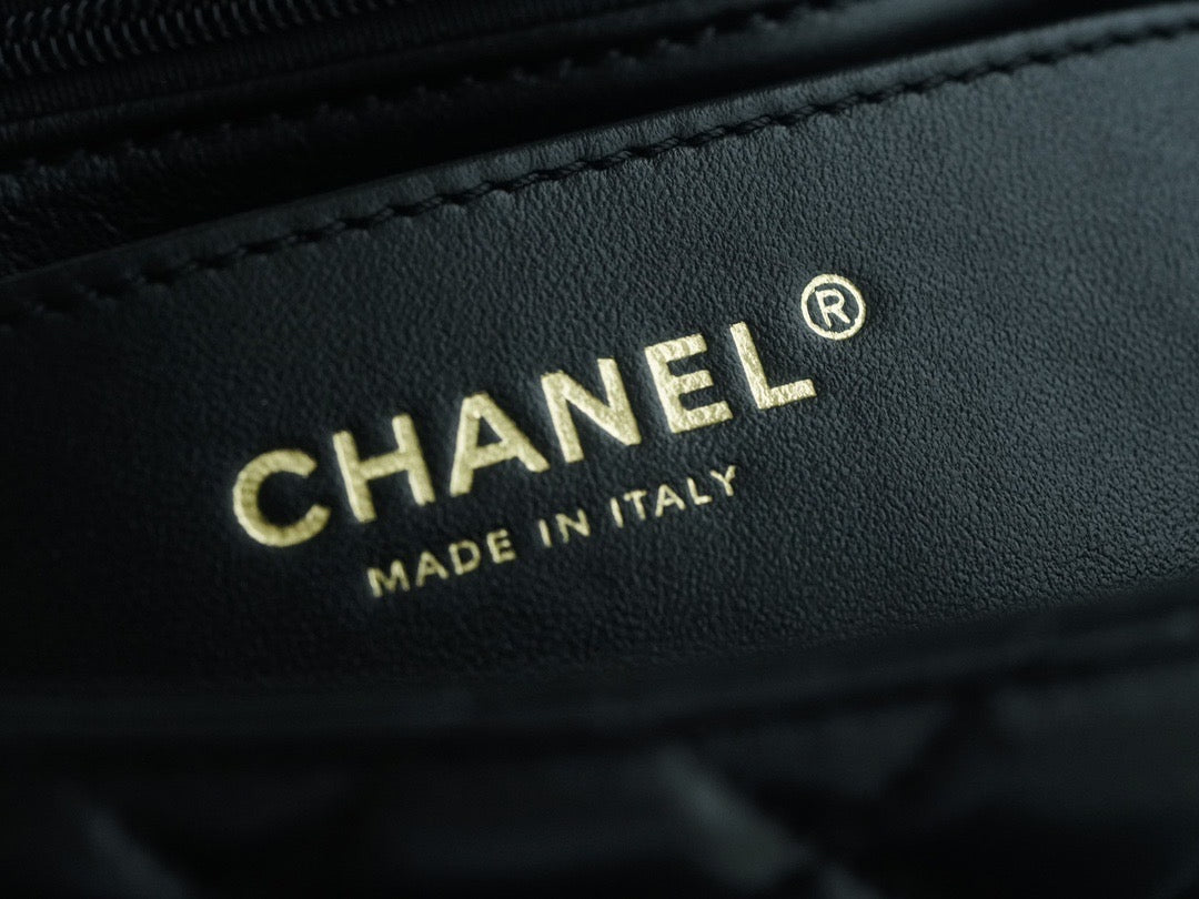 Chanel 23A Bag detail shot – authentic designer craftsmanship