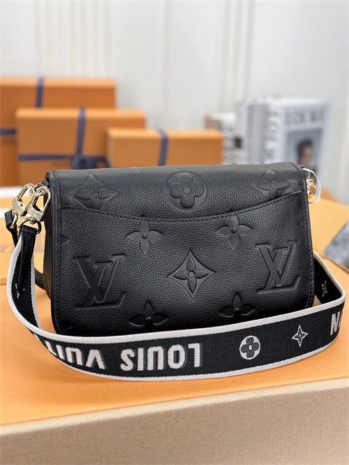  Versatile top-handle bag front view 19