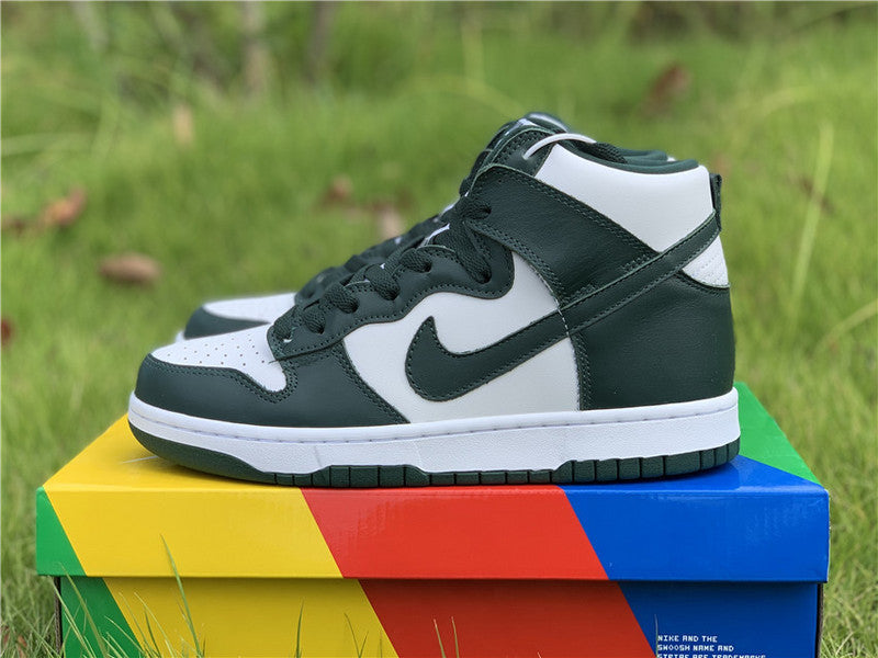 Nike Men's & Women's Luxury Low-Top Trainers — Style 057
