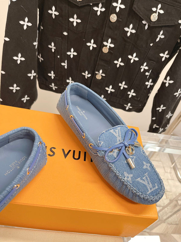 Louis Vuitton shoes Style 390 - sole and craftsmanship detail