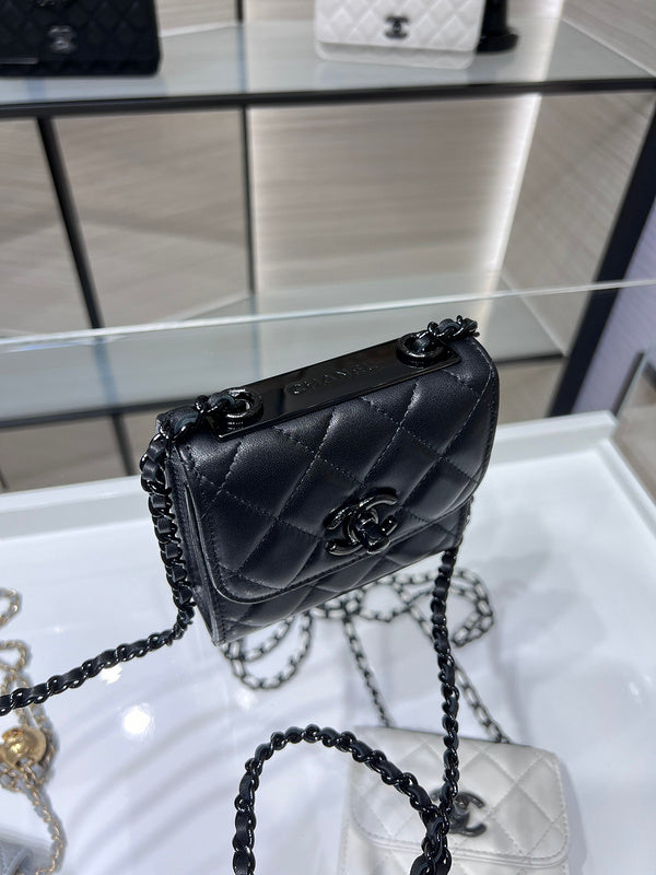 Zivas Charm Signature Style Designer Handbag (Modern Wardrobe Staple) – Full Silhouette