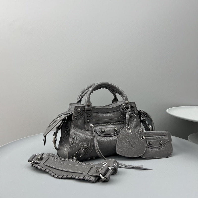 Zivas Charm Elevated Essentials Statement Handbag (Structured Everyday Essential) – Lifestyle Shot