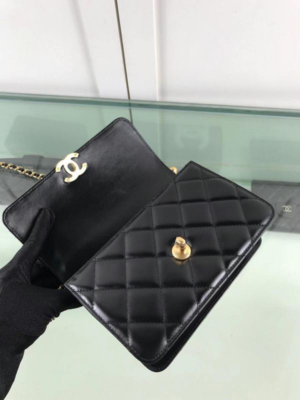 Zivas Charm Sleek Silhouette Fashion Handbag (Structured Everyday Essential) – Lifestyle Shot
