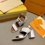 Texture and finish detail of Louis Vuitton luxury piece style No.050