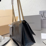 Ziva's Charm handbag – close-up view (one versatile size)