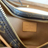 Side profile of sleek classic women's handbag – women's designer-style accessory