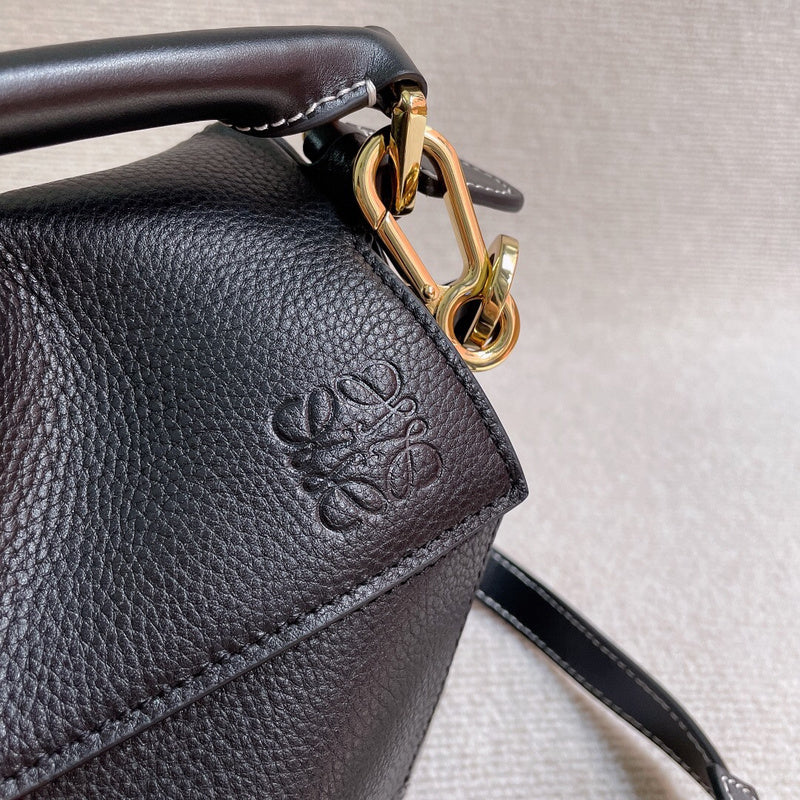 Ziva's Charm handbag – back view (18cm*12cm*7cm)
