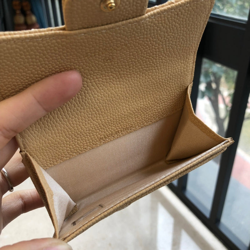 Zivas Charm Chic Craftsmanship Everyday Handbag (Polished Everyday Piece) – Full Silhouette