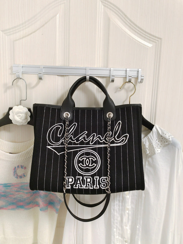  handbag, spacious everyday style, image 3