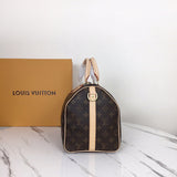 Close-up detail of signature statement women's handbag – women's luxury accessory