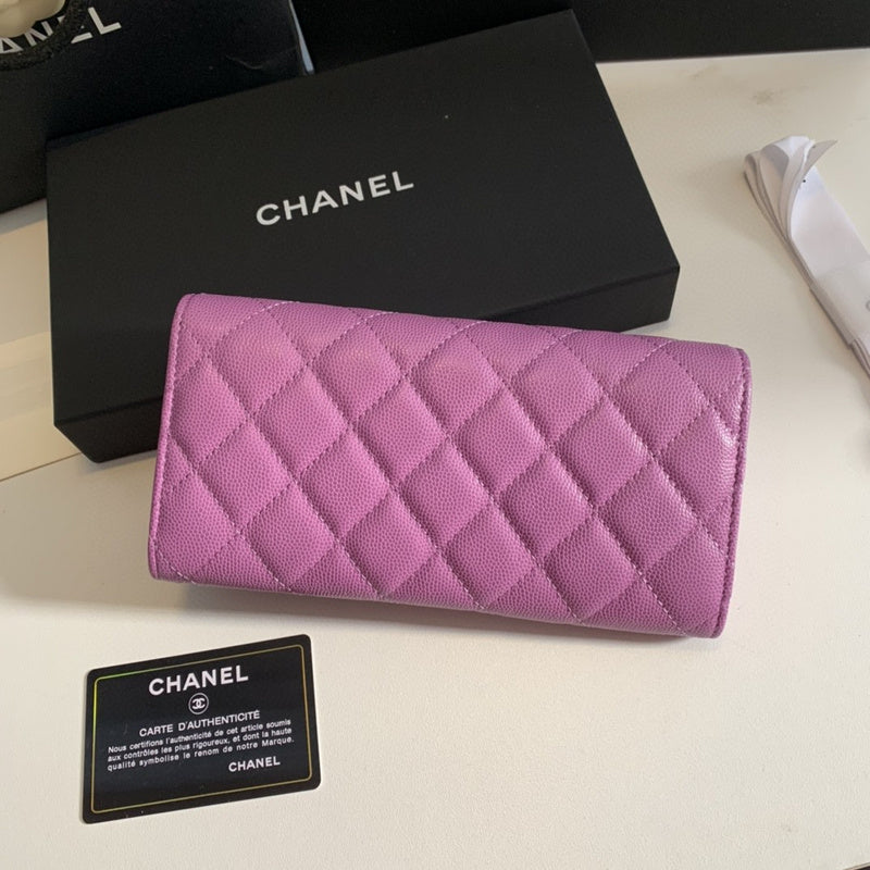 Zivas Charm Understated Luxury Everyday Handbag (Timeless Wardrobe Addition) – Detail View